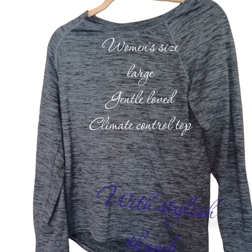 Women's size large climate right by cuddle Duds top excellent condition